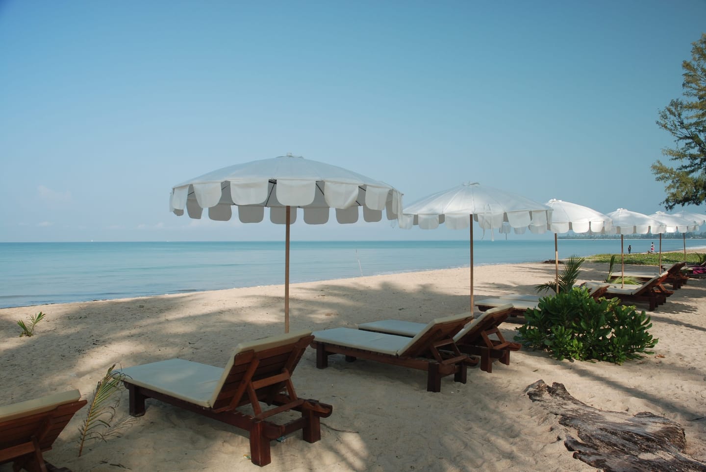 Deluxe Side Sea View Room